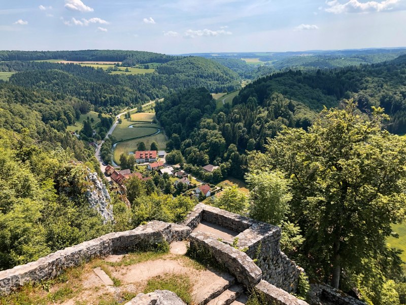 Overview into the Lauter Valley from Ruin Hohengundelfingen